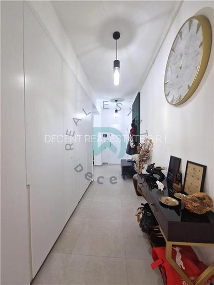 Penthouse, Qualis 2, Tractorul - 13