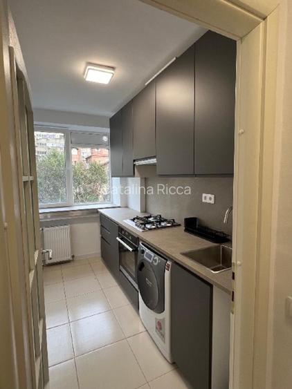 Ultracentral  , Universitate  , Magheru , Romana   - 6