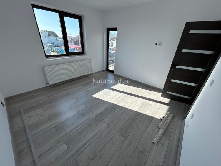 Casă de vânzare comuna Bradu sat Geamăna  - 9