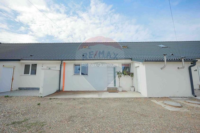 Casă / Vilă cu 4 camere de vânzare - 10