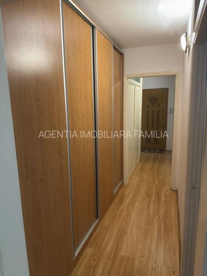 Apartament 3 camere decomandate, etaj 2 – zona Piata Centrala - 4