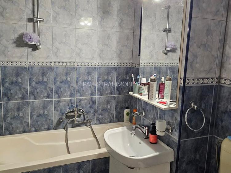 Apartament 3 camere Racadau,decomandat,etajul 3, 143000 Euro - 6