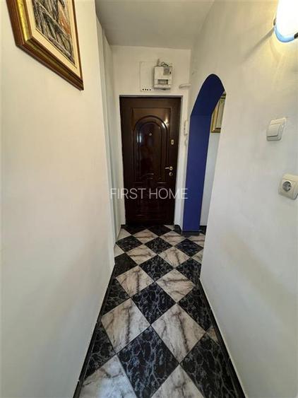 Apartament 2 camere, 54mp, etaj 4 cu acoperis - Central - - 14