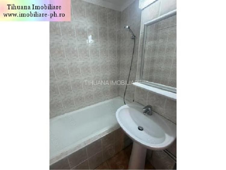 Apartament 3 camere de vanzare : 9 Mai-(Padina) - 8
