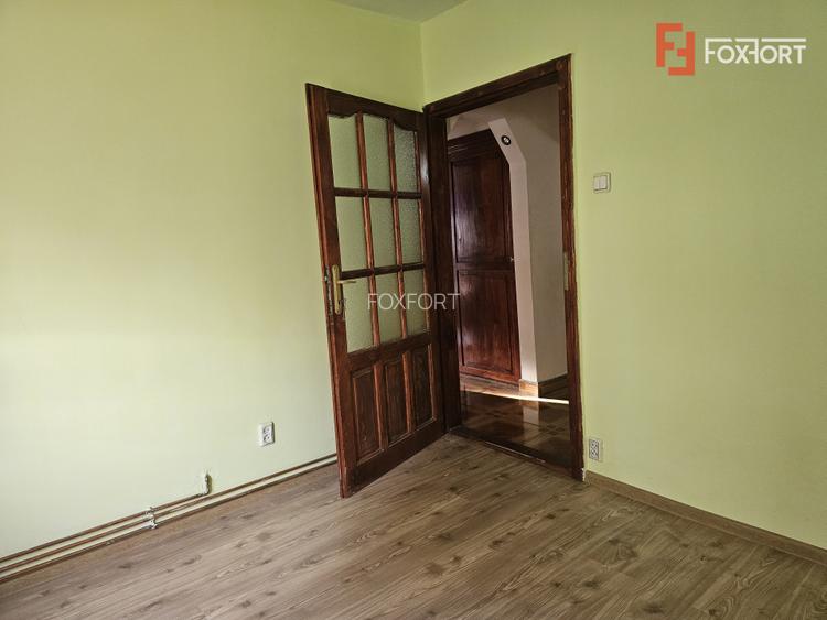 Apartament cu 3 camere, decomandat cu vedere pe 3 parti - zona Miorita - 11