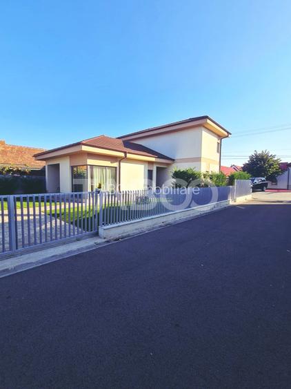 Vila de lux de vanzare in Sebes zona rezidentiala - 2