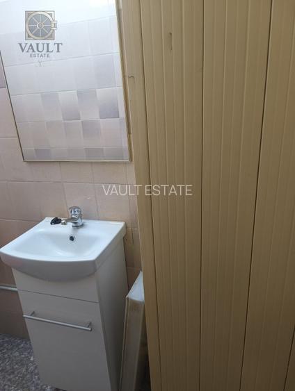 APARTAMENT 3 CAMERE SEMIDECOMANDAT - BD. BASARABIA/ METROU COSTIN GIORGIAN - 12