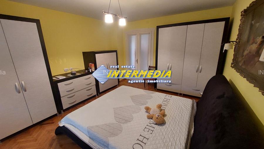 Casa cu 4 camere mobilata si utilata 593mp teren zona Centru - 5