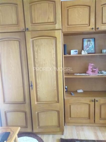 Vand apartament 2 camere, decomandat, in Calafat - 9