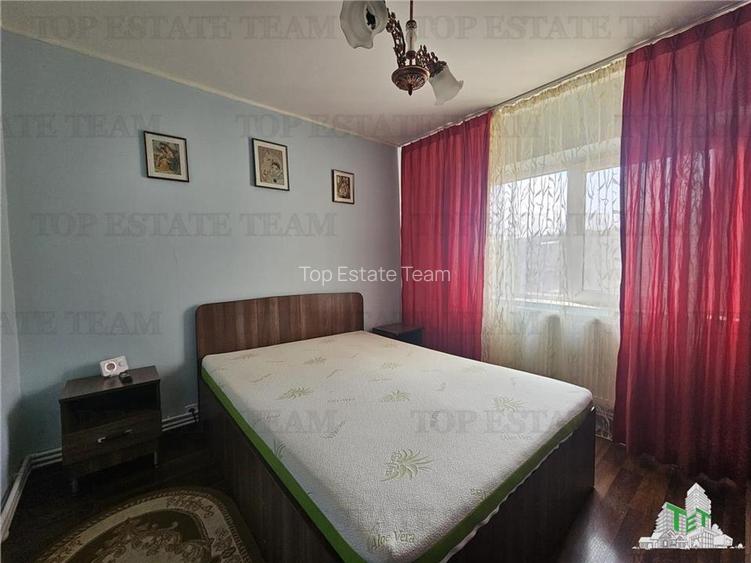 Apartament 2 camere etaj 4/4 curat si luminos - Poarta 6, Constanta - 8