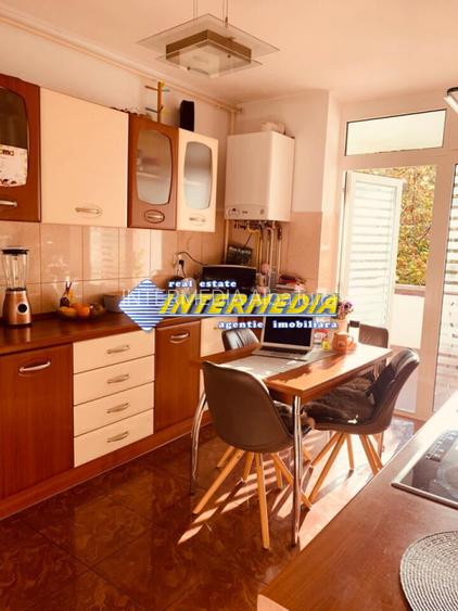 Apartament cu 4 camere 2 bai, 2 balcoane, boxa si garaj CETATE mobilat si utilat - 5