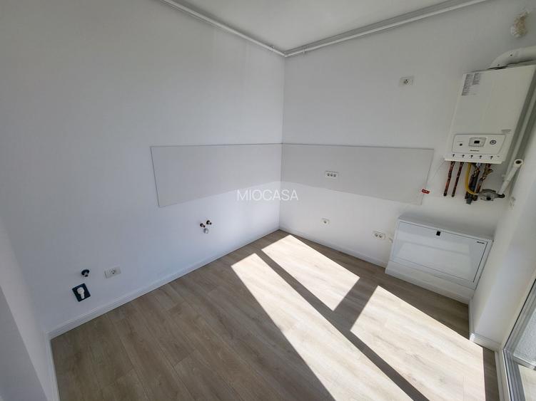 FARA Comision. BLOC NOU in ORAS. Bucatarie inchisa. TERASA 10 mp. - 10