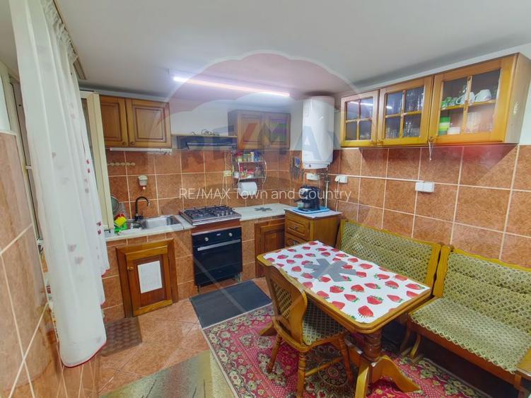 Casa / Vila cu 16 camere de vanzare in zona Bobalna - 9