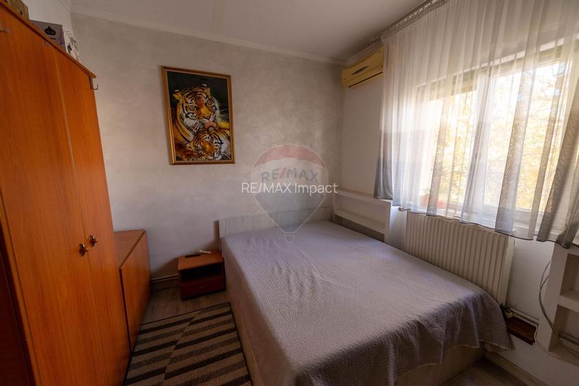 Vila de vanzare in zona P-ta Unirii 140 mp teren - 6