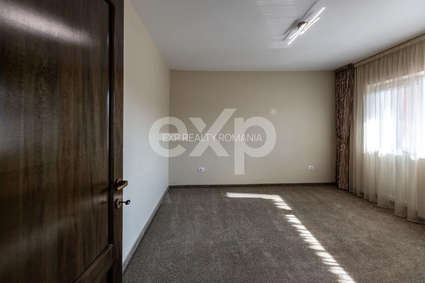 Casă/Vilă duplex cu 5 camere de vânzare, strada 9 Mai- zona Centrală - 14