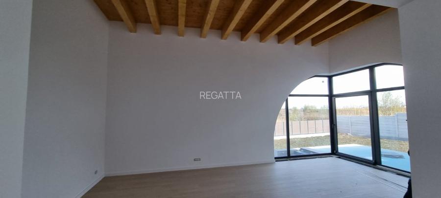 Vila Lux cu vedere la LAGUNA ALBASTRA - 24