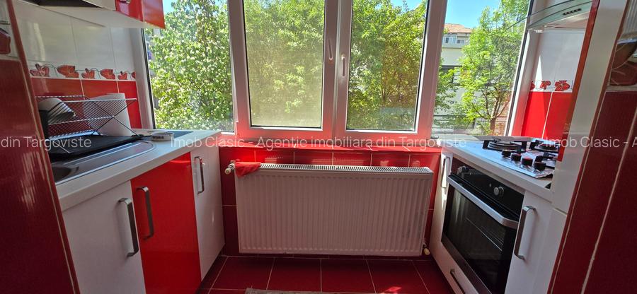Micro  3 Târgoviște,  vânzare apartament 3camere, Etaj 1 - 24
