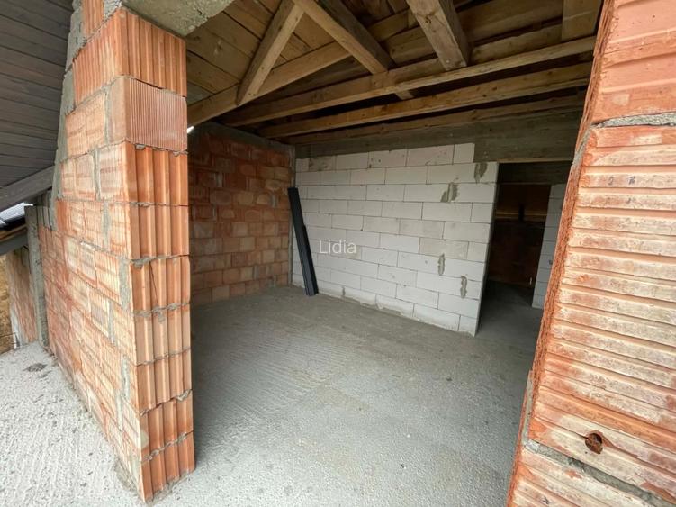 De vazare casă la roșu  - 5