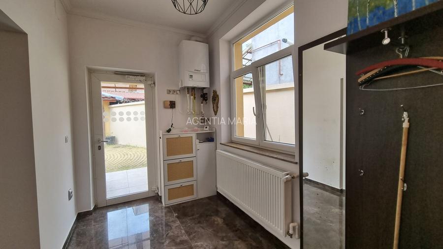 Casa de inchiriat situata semicentral - 10