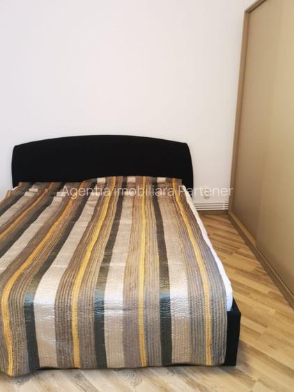 Apartament 3 camere, Central, mobilat, totul nou - 18