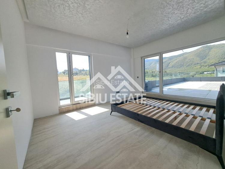 Casa Sibiu Cisnadioara, garaj, piscina, terase panoramice - 9