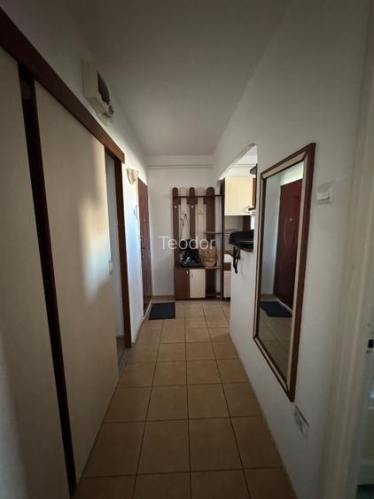 Persoana Fizică Inchiriez apartament 2c, Podu Roș, 8 min Palas, CT - 6