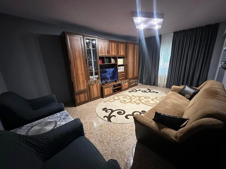 Garsoniera transformata in 2 camere Zona Centrala - parter - 44 mp - 6