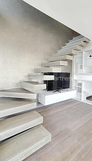 Priveliste Panoramica Spre Oras Si Masivul Tampa - 32