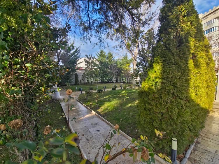 Vilă unică de vânzare piscina  zona Stadion - 5