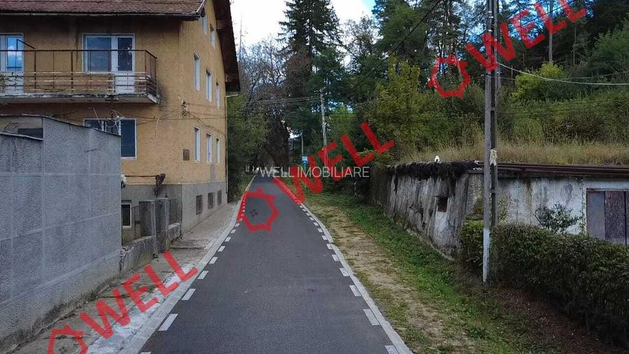 De vânzare teren intravilan în centrul localității Vâlcele!