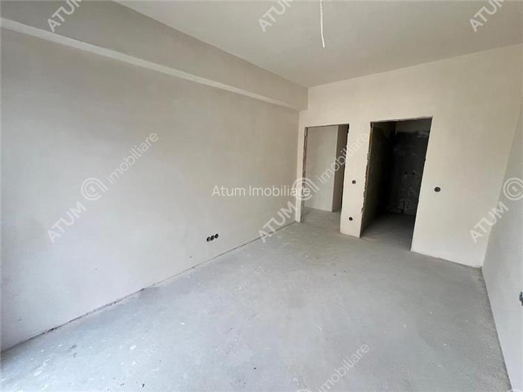 Apartament 3 camere balcon terasa parcare boxa zona Brana Selimbar - 11