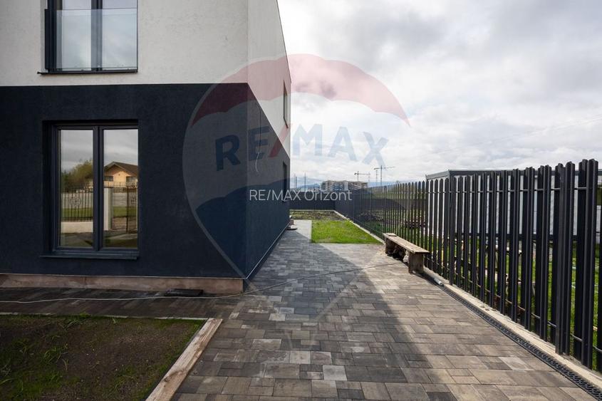 Vila moderna cu 4 camere,  P+E - teren 501 mp - 30