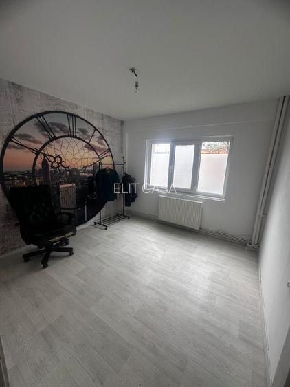 Spatiu comercial, 3 camere, decomandat,  zona Alexandru cel Bun - 3