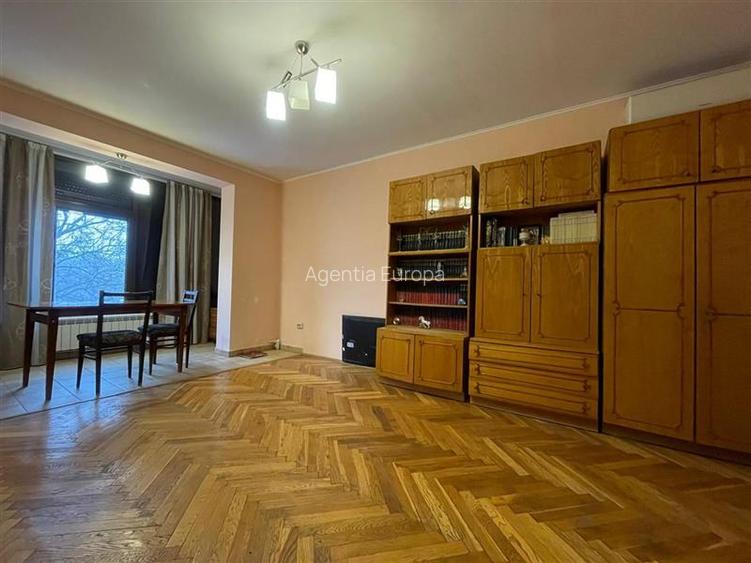Apartament 3 camere de vanzare zona ultracentrala Tulcea - 2