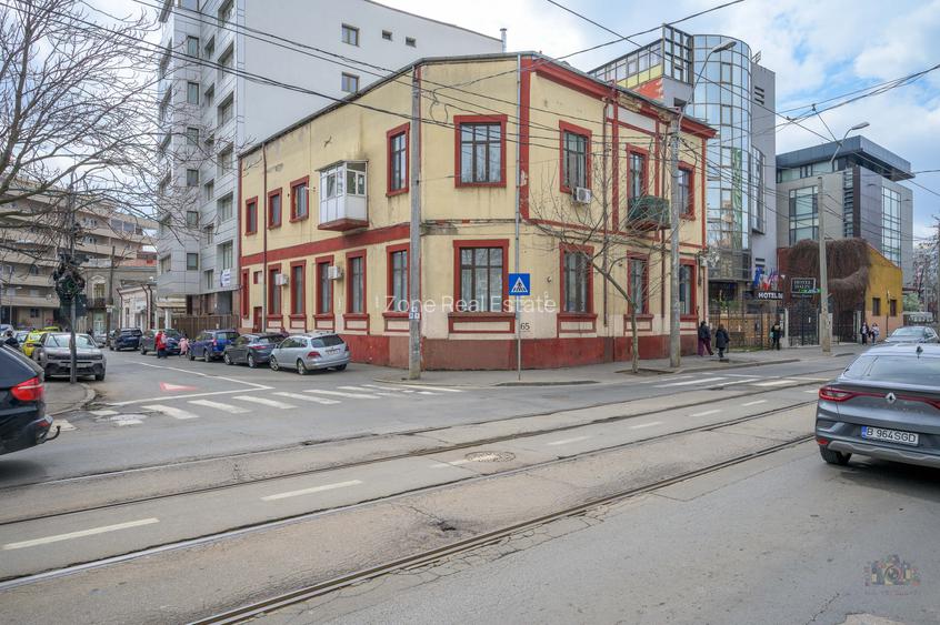 Business cu identitate: Apartament Unirii , demisol, parter si curte accesibila - 34