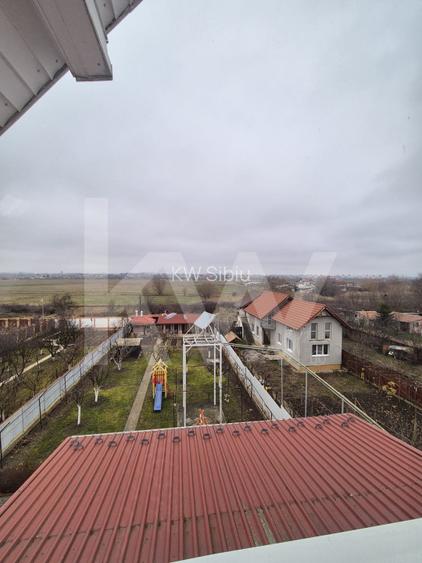 CASĂ INDIVIDUALĂ de închiriat – 330 mp, 8 camere, 5 băi, garaj dublu, grădină - 9