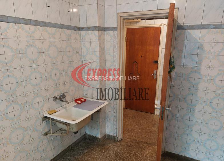 Titan, Liviu Rebreanu, Restaurant Alba - 3