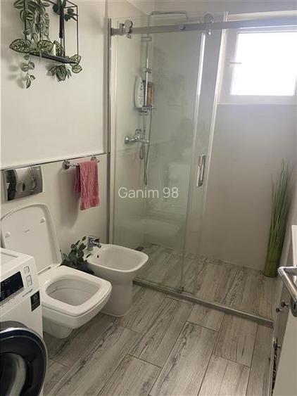 Apartament 3 camere , zona ultracentrala - Primaria Focsani, decomandat , renova - 12