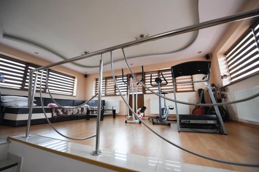 Vila si spatiu comercial Mamaia Nord - 13
