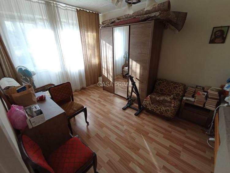 Apartament 2 camere Podu Ros, etaj 1, fara risc - 3