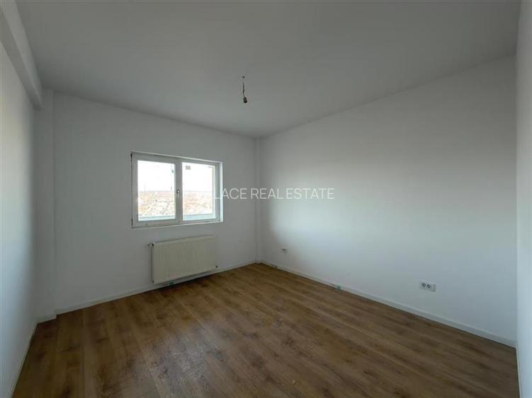 Intabulat! 3 camere,  decomandat, loc de parcare, 72mp, Hlincea - 2