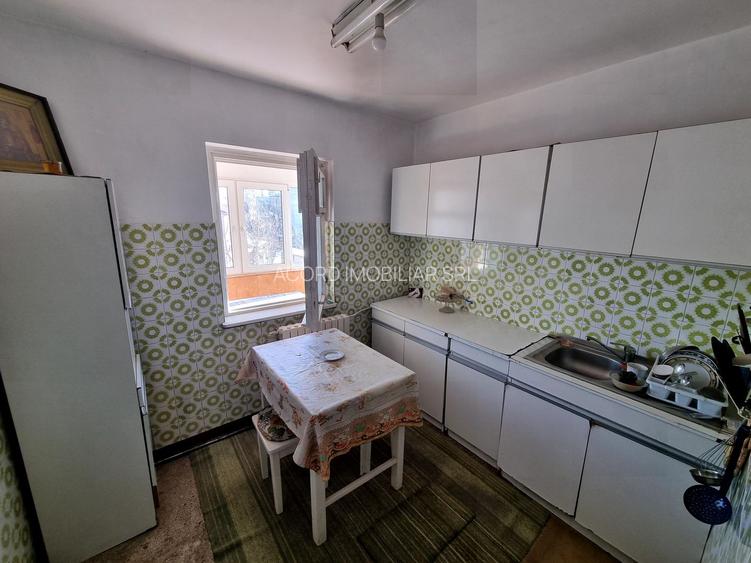 Navodari central -apartament 3 camere decomandat stradal - 6