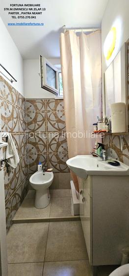 Apartament 2 camere,parter+balcon mare+boxa in proprietate,zona Scoala nr.8 P.Nt - 8