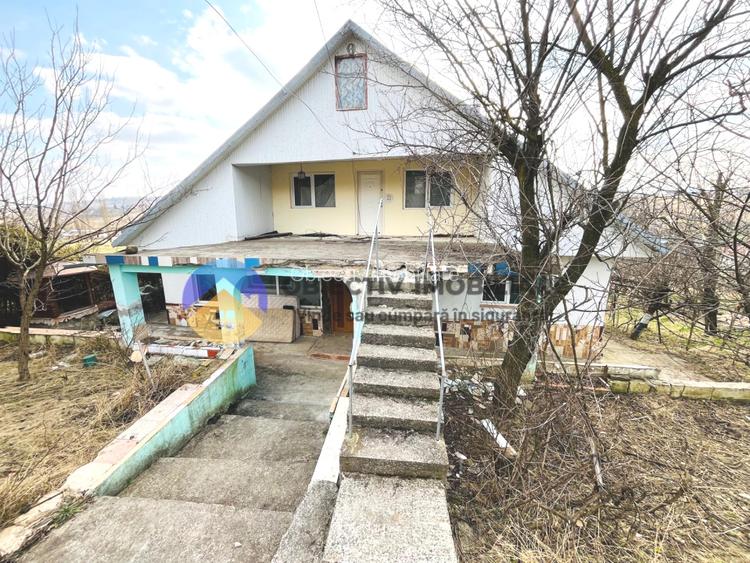 CASA cu mansardă – COMUNA DOBRENI - 14