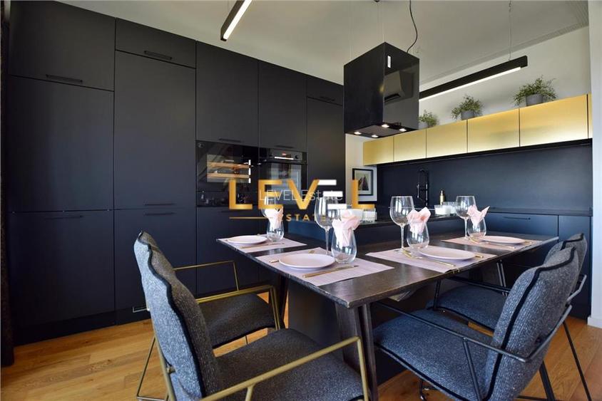 [VIDEO] Triplex Penthouse | 50 SQM Terrace | 2 Parking Spaces | Philips HUE - 18