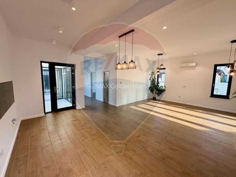 Casă / Vilă cu 4 camere de vânzare în zona Dedeman - 5