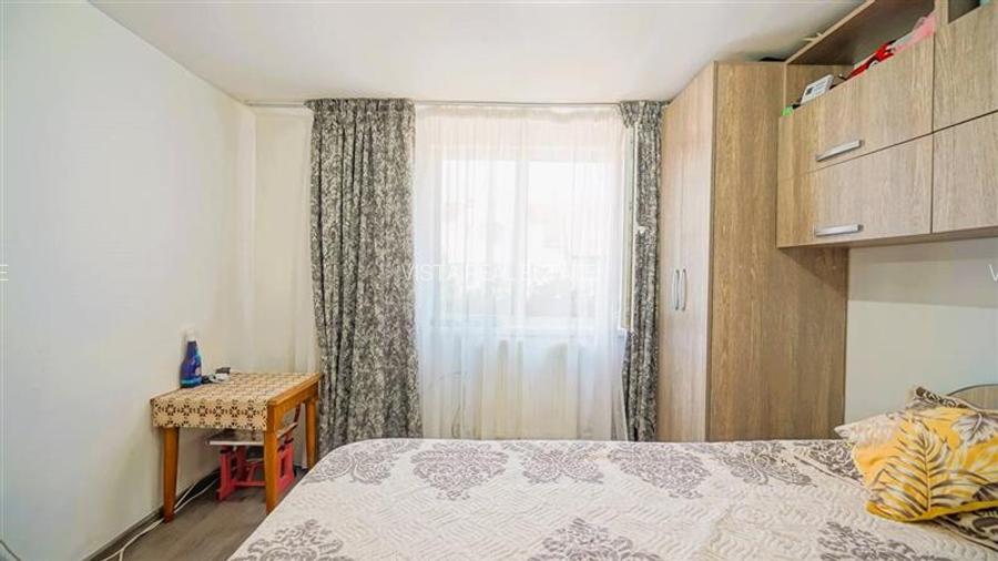 Casa spatioasa, ideala pentru 2 familii sau investitie. 2 corpuri de cladire, ga - 16