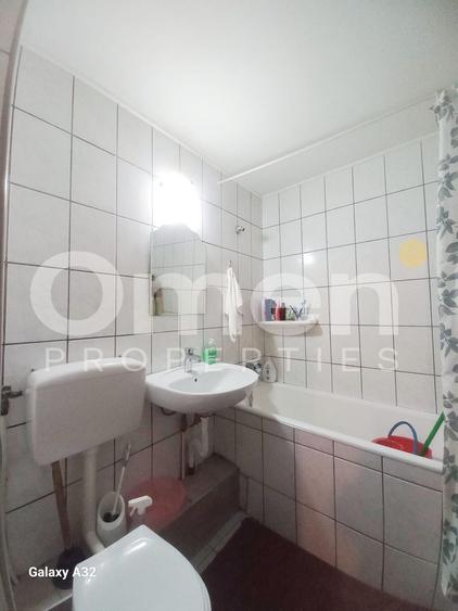 Apartament 3 camere, ZonaV Alexandri, Etaj 4 cu acoperiș, 56 mp utili