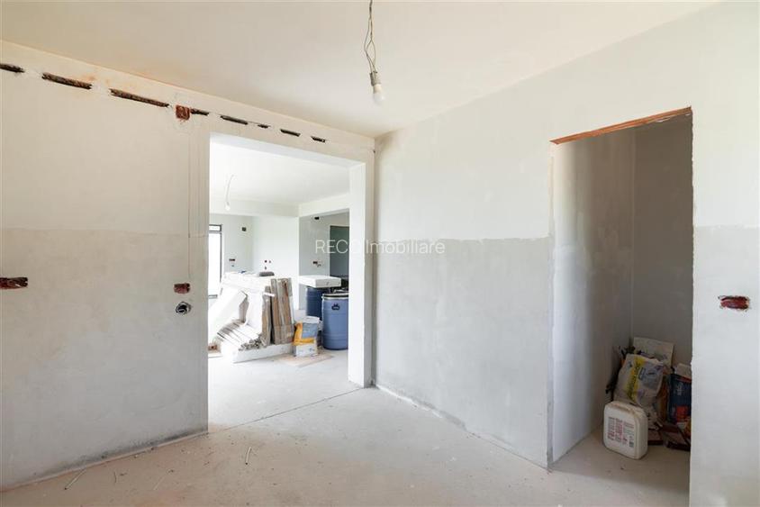 Casa cu living+3 camere cu panorama si teren mare pe Sofiei - 16