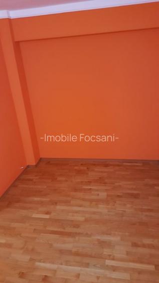 Spatiu comercial - 10